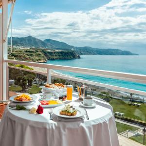 Parador de Nerja - Repas sur un balcon
